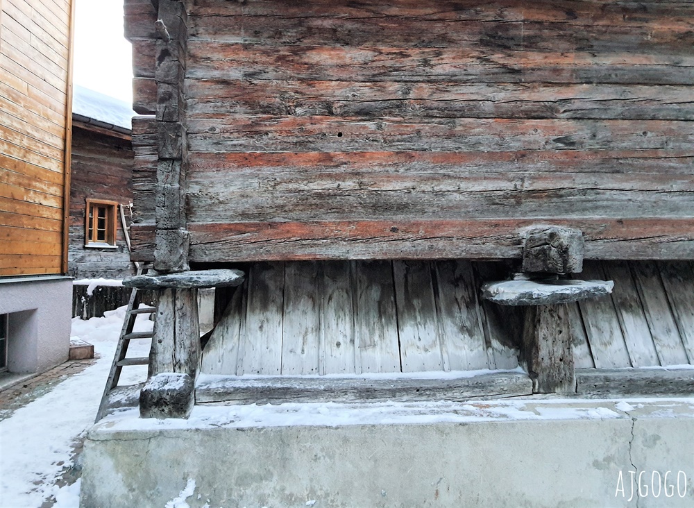 瑞士旅遊 洛伊克巴德溫泉區 Leukerbad Thermal bath 策馬特近郊泡溫泉的好地方
