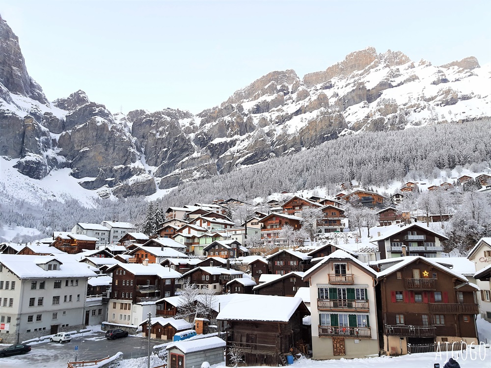 瑞士旅遊 洛伊克巴德溫泉區 Leukerbad Thermal bath 策馬特近郊泡溫泉的好地方