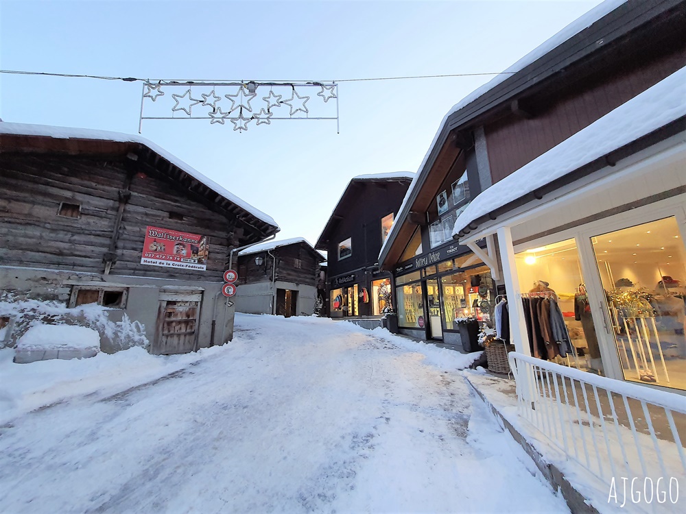 瑞士旅遊 洛伊克巴德溫泉區 Leukerbad Thermal bath 策馬特近郊泡溫泉的好地方