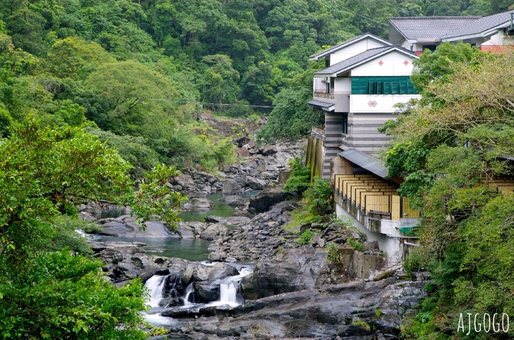 2026烏來溫泉 烏來名湯溫泉會館 半露天雙人湯屋 桶後溪水聲中享受溫泉 免費停車場、接駁車 烏來一日遊 2026烏來溫泉 烏來名湯溫泉會館 半露天雙人湯屋 桶後溪水聲中享受溫泉 免費停車場、接駁車 烏來一日遊