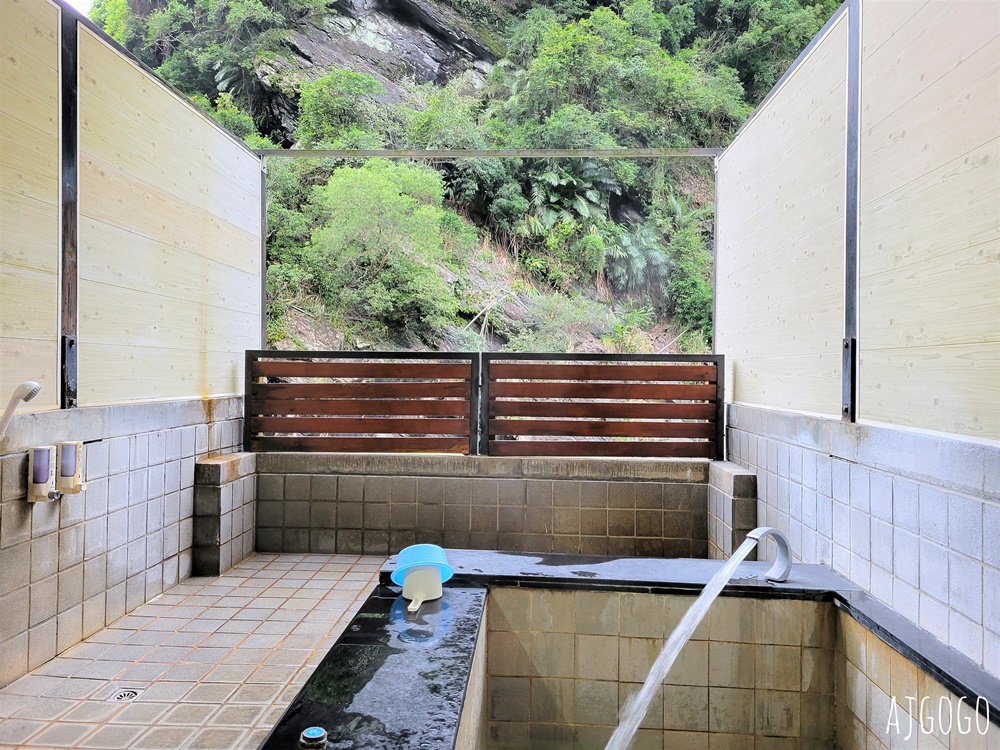 2026烏來溫泉 烏來名湯溫泉會館 半露天雙人湯屋 桶後溪水聲中享受溫泉 免費停車場、接駁車 烏來一日遊 2026烏來溫泉 烏來名湯溫泉會館 半露天雙人湯屋 桶後溪水聲中享受溫泉 免費停車場、接駁車 烏來一日遊