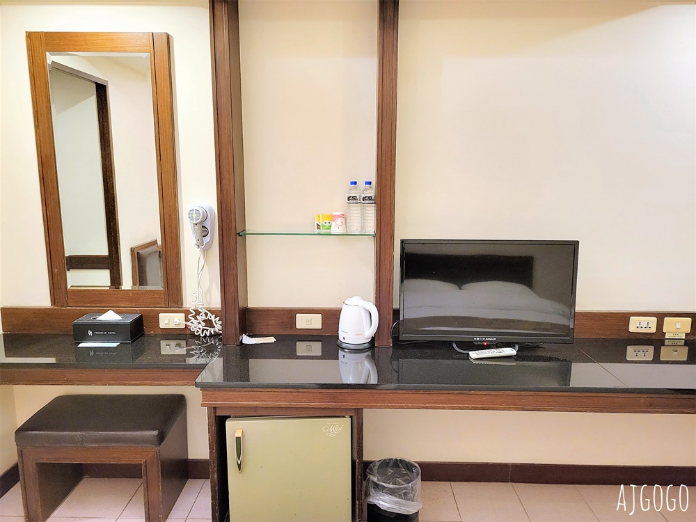 2026台中住宿 雙星大飯店 台中車站飯店 早餐、停車場、豪華四人房 台中飯店