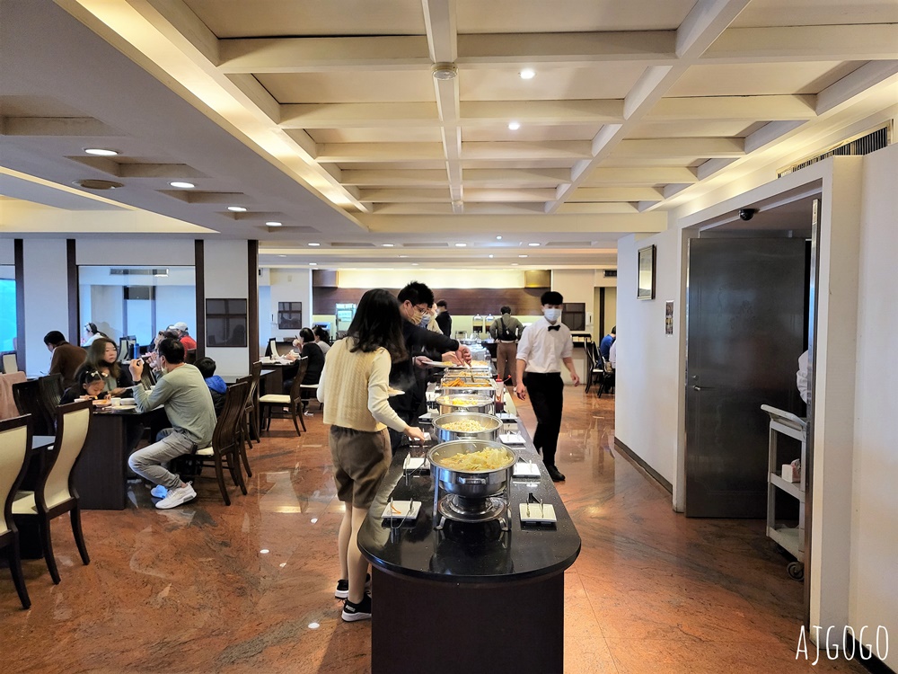 2026台中住宿 雙星大飯店 台中車站飯店 早餐、停車場、豪華四人房 台中飯店