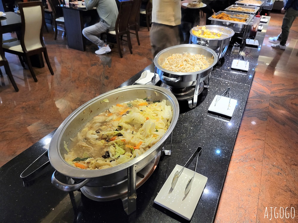 2026台中住宿 雙星大飯店 台中車站飯店 早餐、停車場、豪華四人房 台中飯店