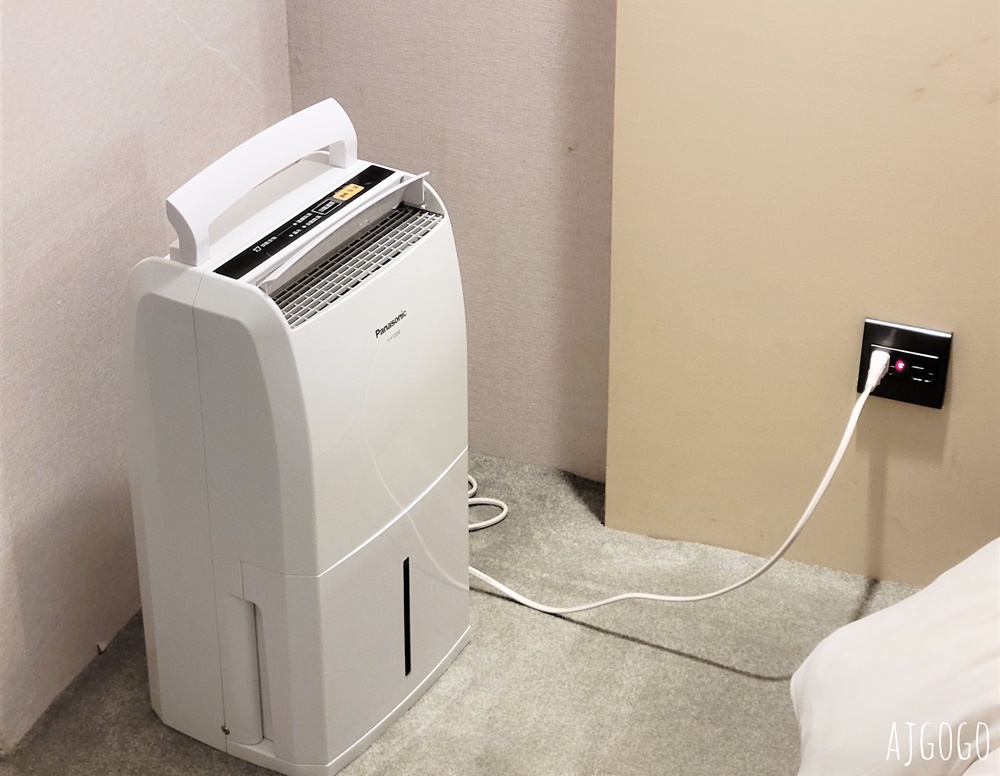 (停業整修中) 承億文旅嘉義商旅 無窗雙床房、早餐、停車場分享