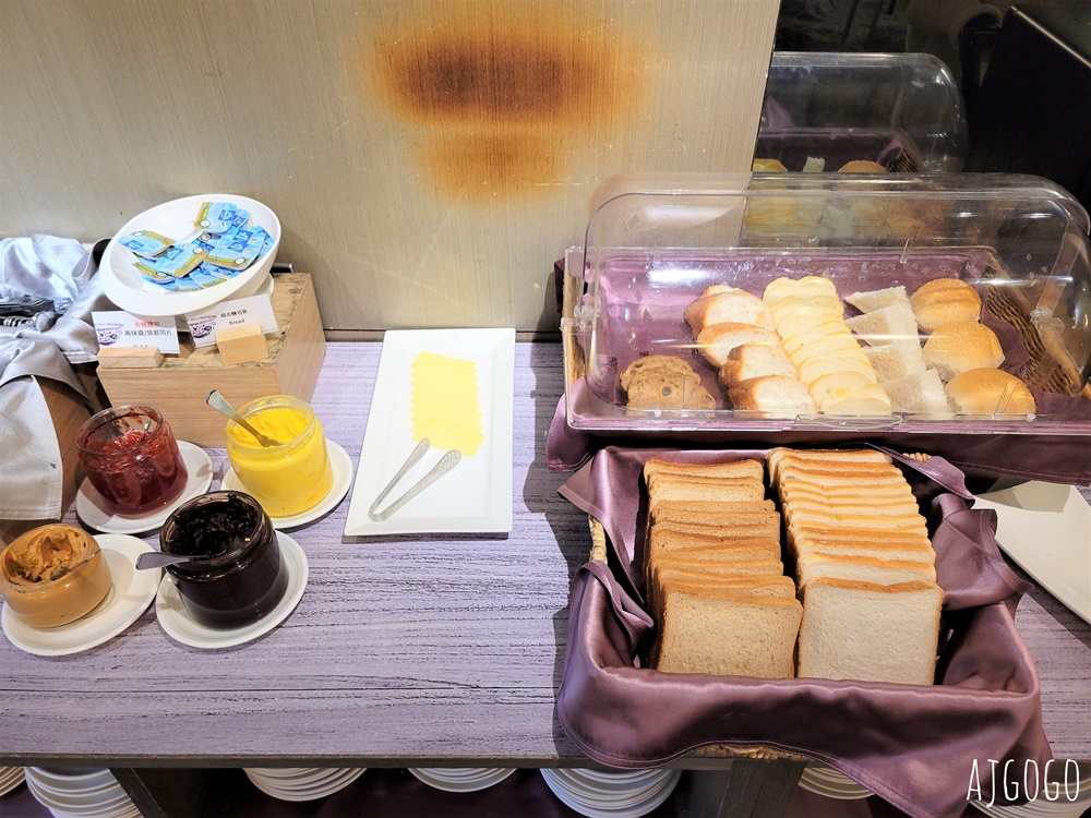 (停業整修中) 承億文旅嘉義商旅 無窗雙床房、早餐、停車場分享