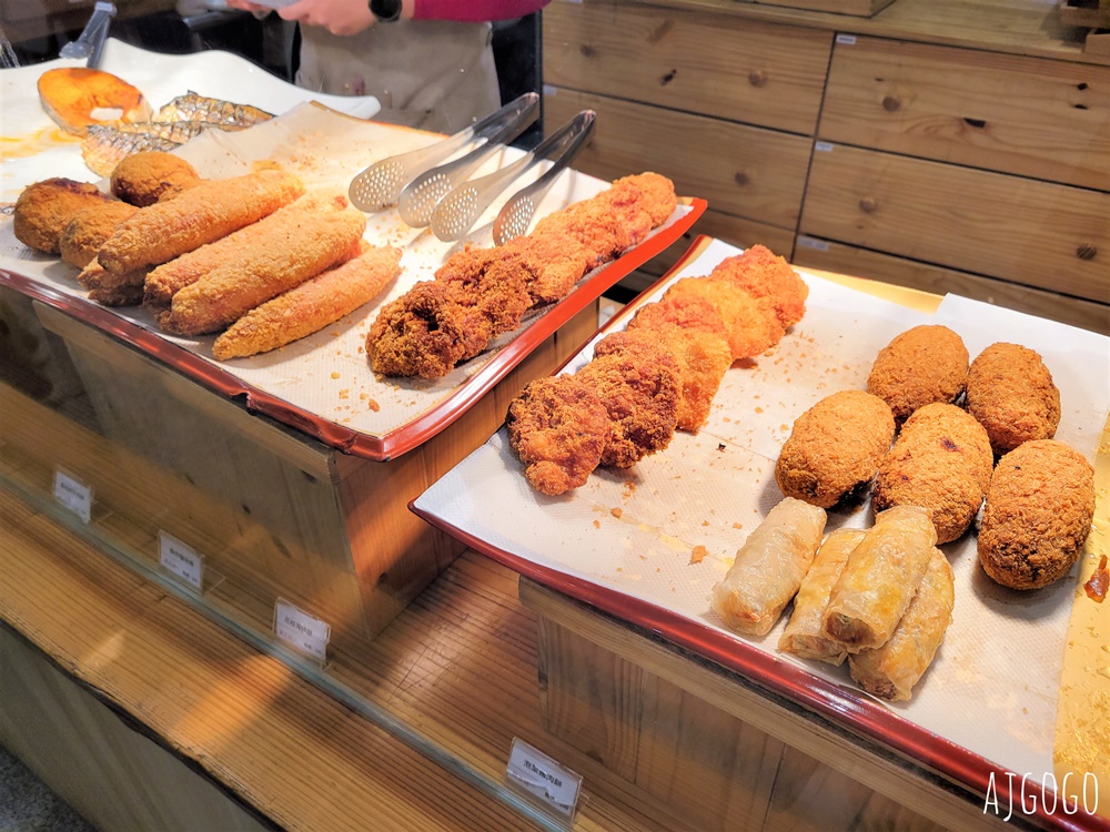 高雄美食 平凡五金行四維店 進口肉品海鮮超市 免費代煮服務 味噌火鍋好吃