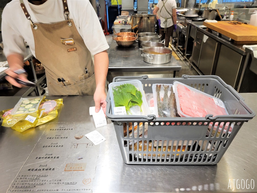高雄美食 平凡五金行四維店 進口肉品海鮮超市 免費代煮服務 味噌火鍋好吃