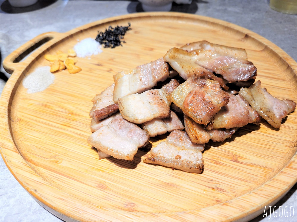 高雄美食 平凡五金行四維店 進口肉品海鮮超市 免費代煮服務 味噌火鍋好吃