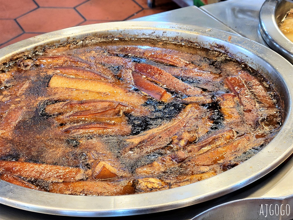 台中美食 財神爺滷肉飯 肥肉型滷肉飯
