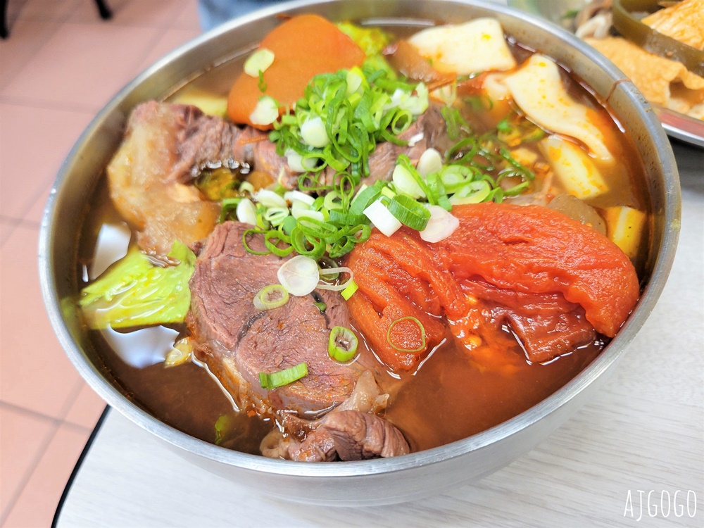 士林美食 王艇長酢醬麵 士林人氣牛肉麵店 小菜搭辣油好吃 台北美食推薦