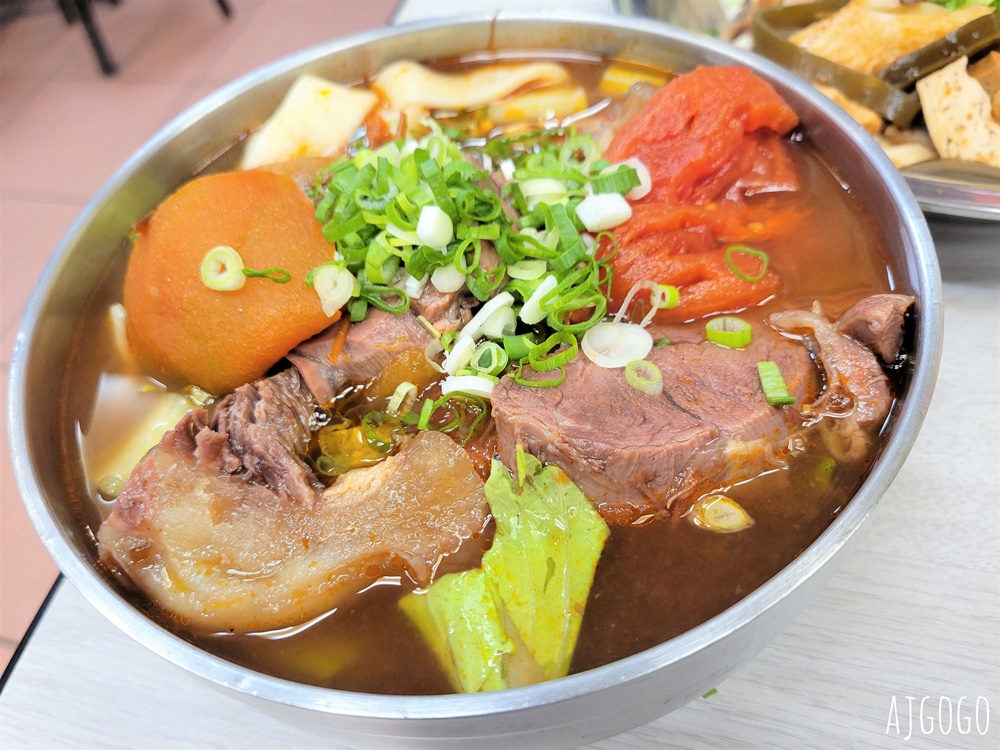 士林美食 王艇長酢醬麵 士林人氣牛肉麵店 小菜搭辣油好吃 台北美食推薦