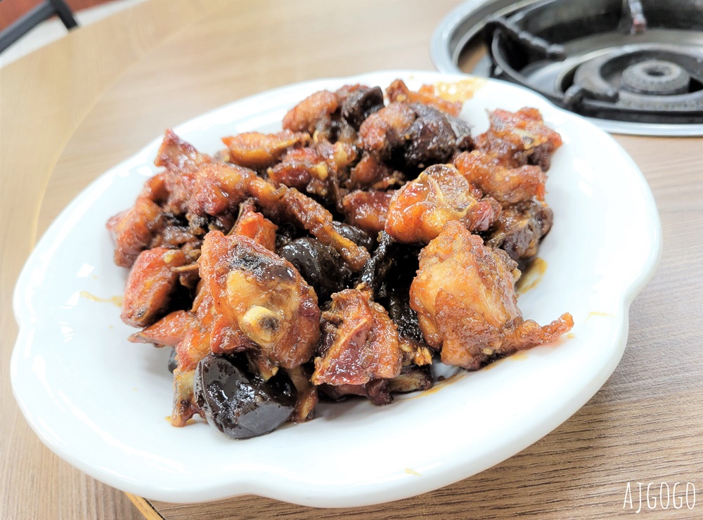 高雄美食 大群土雞料理 高雄月世界美食 豆乳雞、梅子雞是經典菜