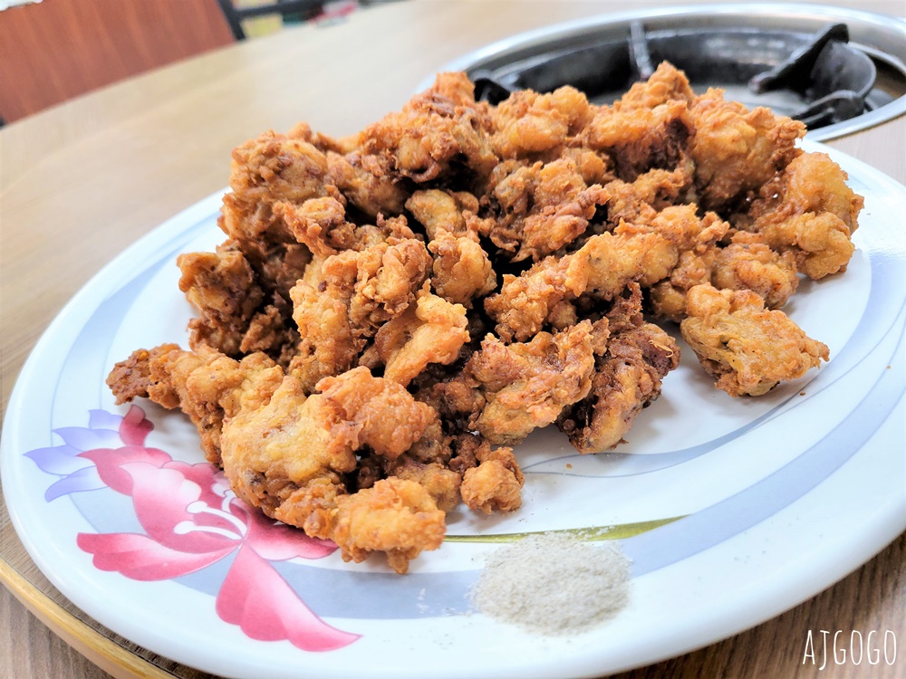 高雄美食 大群土雞料理 高雄月世界美食 豆乳雞、梅子雞是經典菜