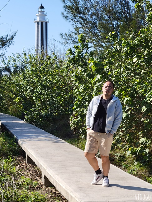 彰化景點 芳苑王功燈塔 黑白相間的時髦燈塔 守護彰化沿海漁船安全