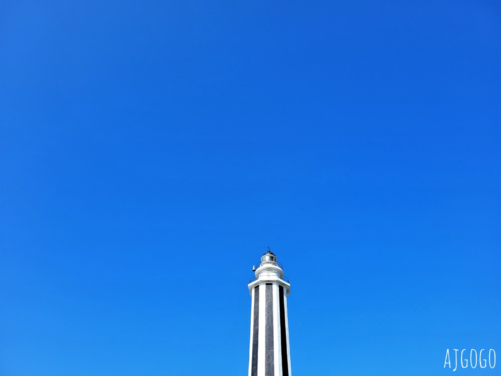 彰化景點 芳苑王功燈塔 黑白相間的時髦燈塔 守護彰化沿海漁船安全