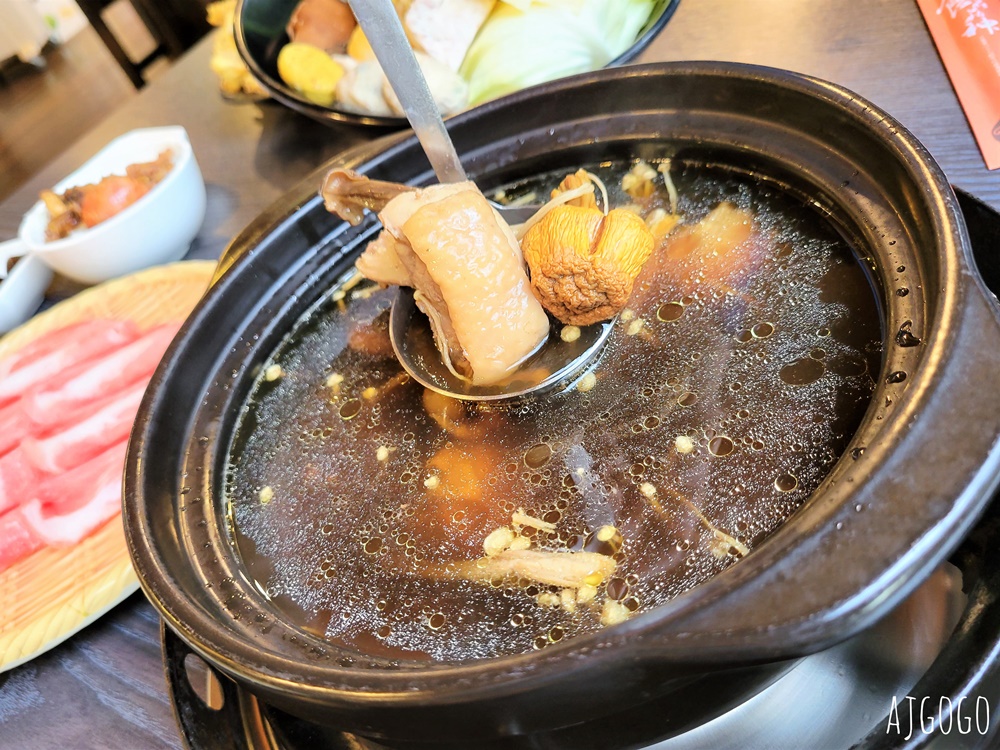 2026台中美食 菇神新社店 米其林必比登推薦餐廳 菇菇土雞鍋、三杯猴頭菇好吃