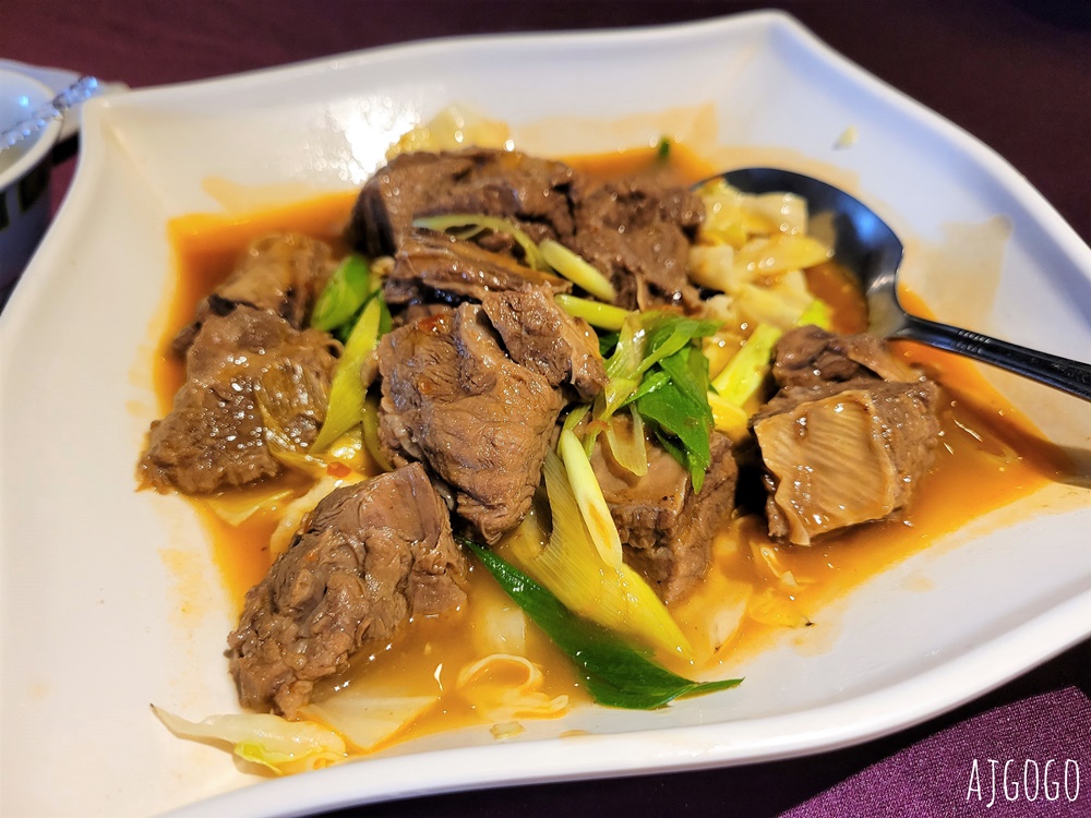 台北美食 中和金世界餐廳 88道料理中式料理 熱炒吃到飽 有喝喜酒的感覺 台北美食 中和金世界餐廳 88道料理中式料理 熱炒吃到飽 有喝喜酒的感覺