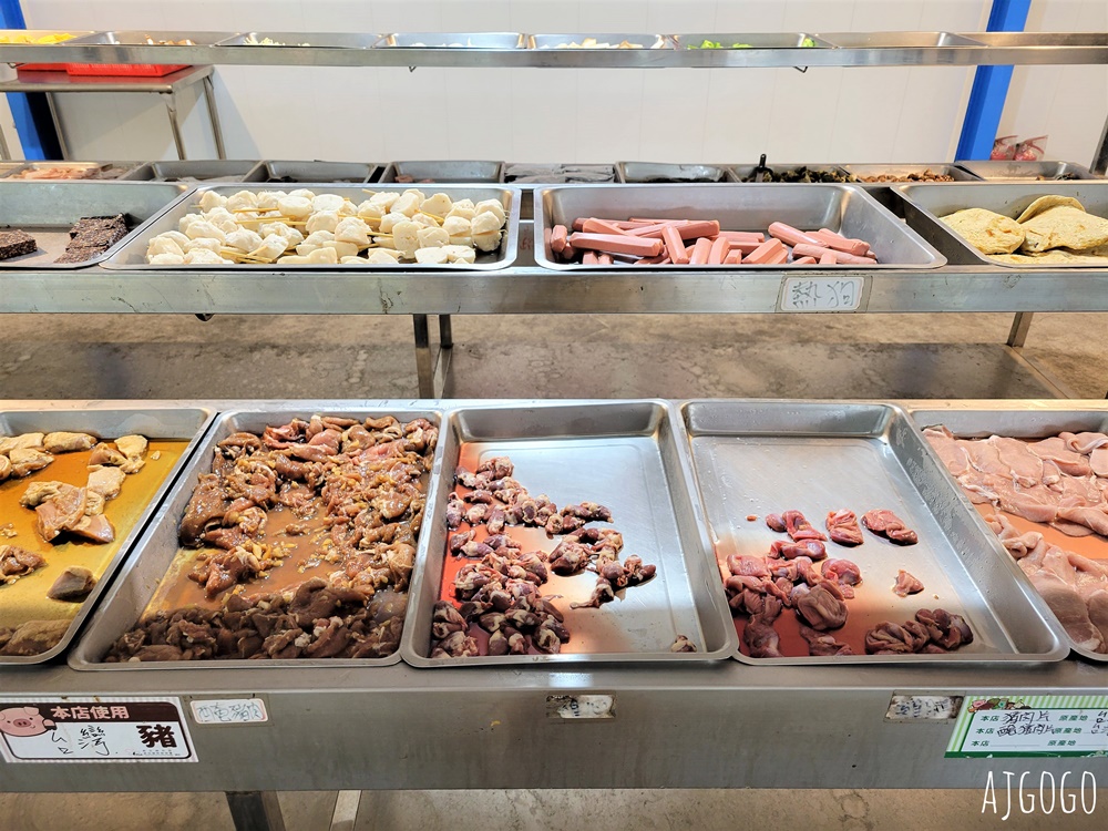 小琉球美食 好香香碳烤 小琉球烤肉、熱食吃到飽 魷魚、雞腿、蛤蜊表現不錯