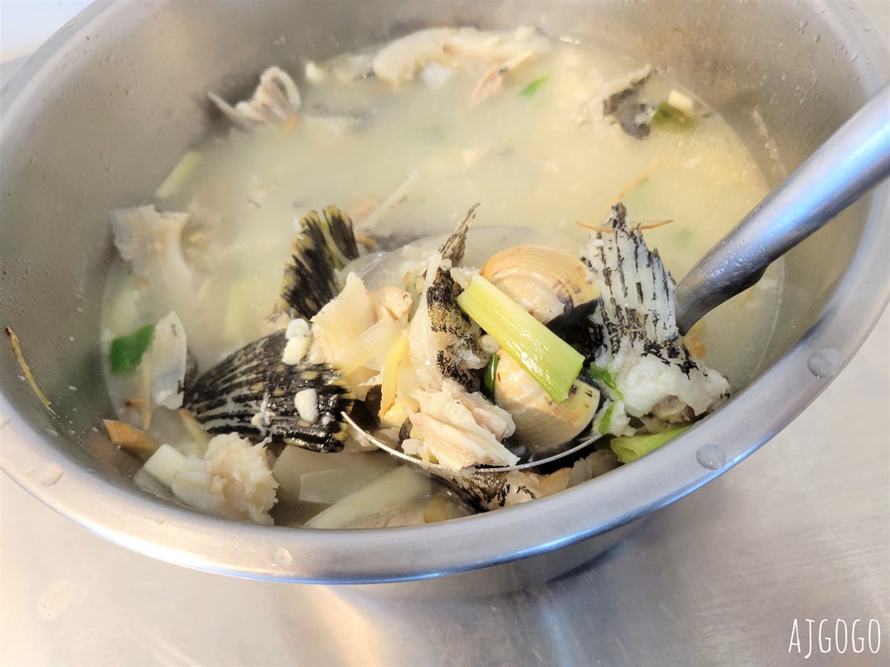 小琉球美食 好香香碳烤 小琉球烤肉、熱食吃到飽 魷魚、雞腿、蛤蜊表現不錯