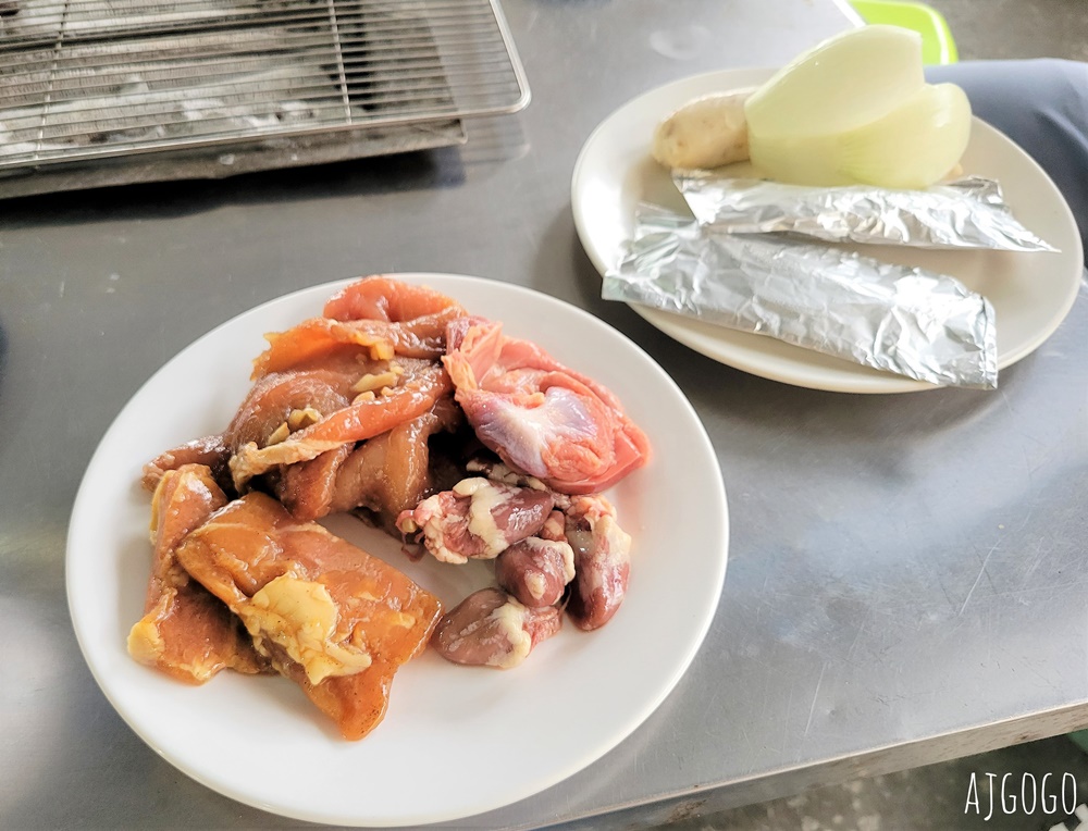 小琉球美食 好香香碳烤 小琉球烤肉、熱食吃到飽 魷魚、雞腿、蛤蜊表現不錯
