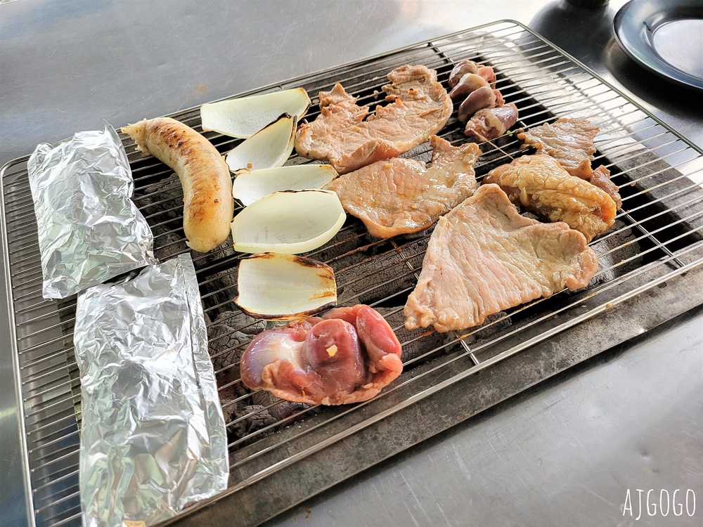小琉球美食 好香香碳烤 小琉球烤肉、熱食吃到飽 魷魚、雞腿、蛤蜊表現不錯