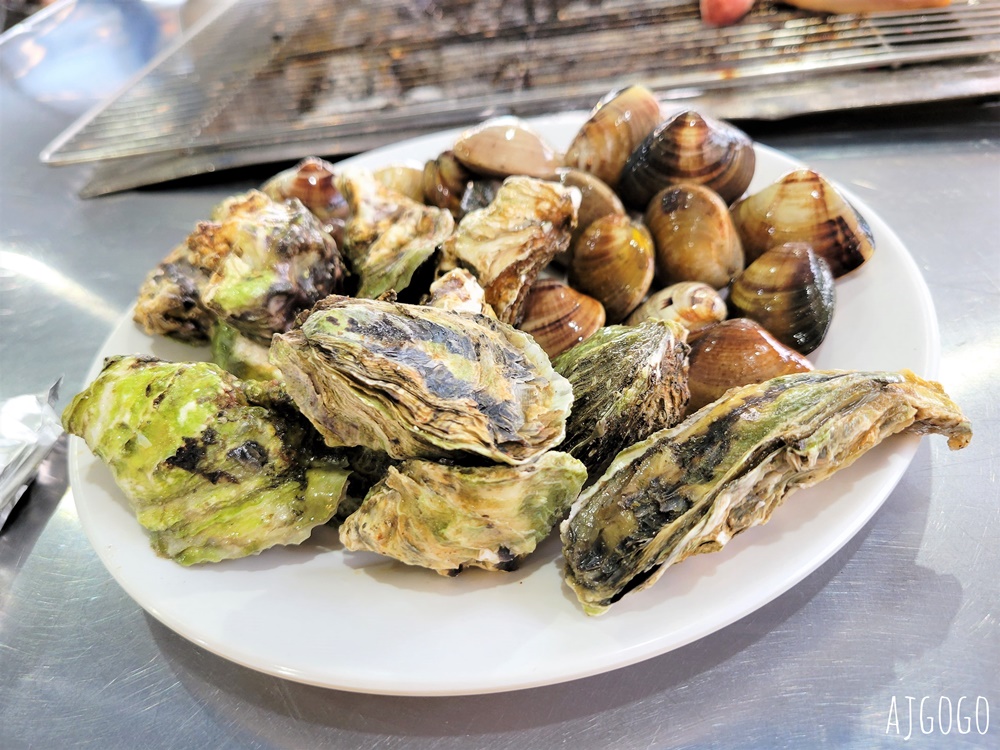 小琉球美食 好香香碳烤 小琉球烤肉、熱食吃到飽 魷魚、雞腿、蛤蜊表現不錯