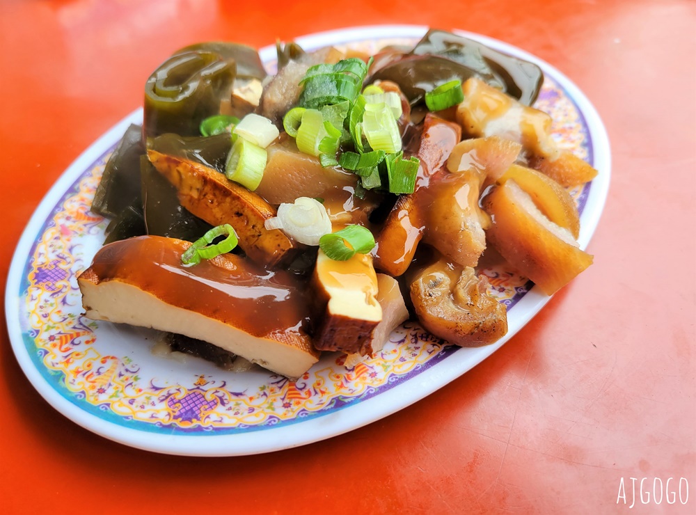 東港美食 阿娥飯湯 東港代表庶民小吃 鮮美海鮮湯頭最對味 黑白切也好吃