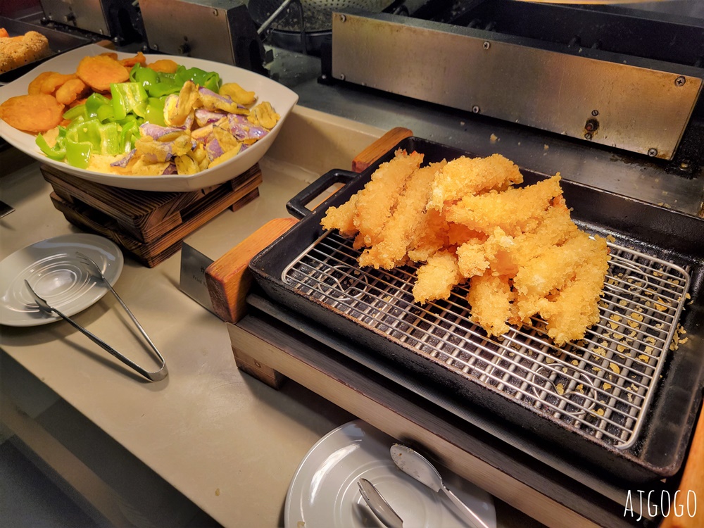 桃園美食 漢來海港桃園店 平日晚餐菜色 已改為 島語自助餐廳 品牌經營