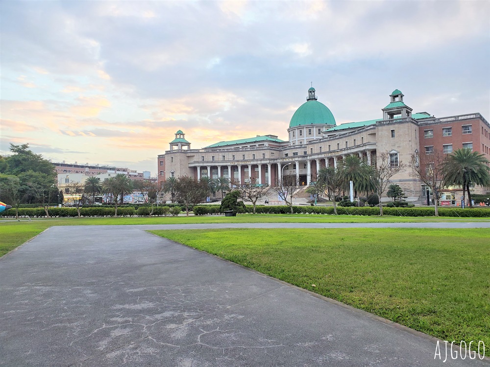 台中景點 亞洲大學現代美術館 安藤忠雄在台灣首座建築作品 清水模美術館