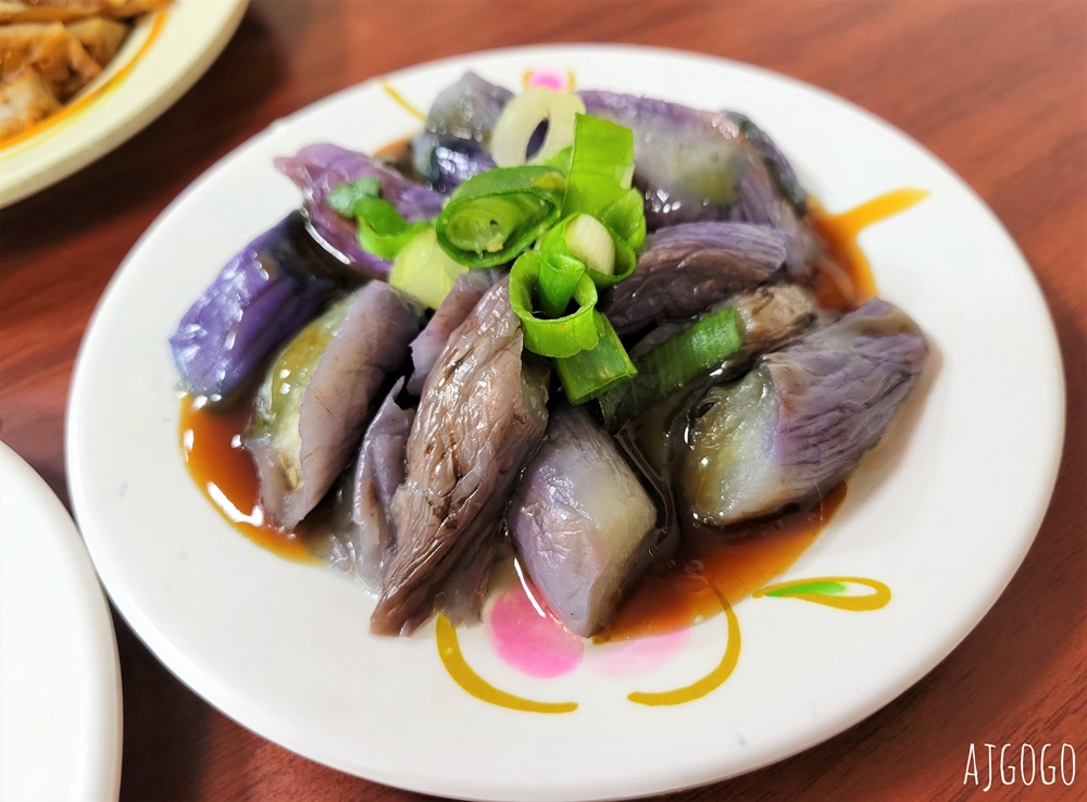 2026苗栗美食 賴新魁麵館 三義總店 苗栗三義客家麵館 餛飩粄條超大碗 小菜選擇多
