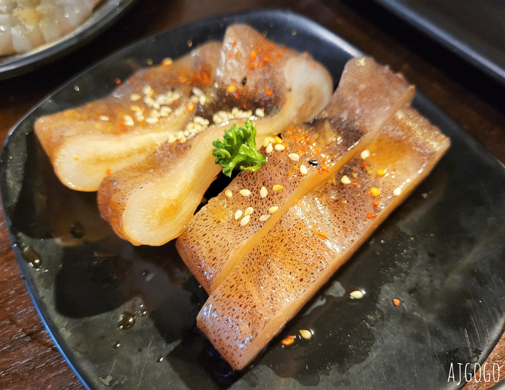 桃園美食 嘴上功夫 嘴邊肉桃園店 碳火燒肉吃到飽 牛舌、牛五花、魷魚好吃 桃園餐廳推薦