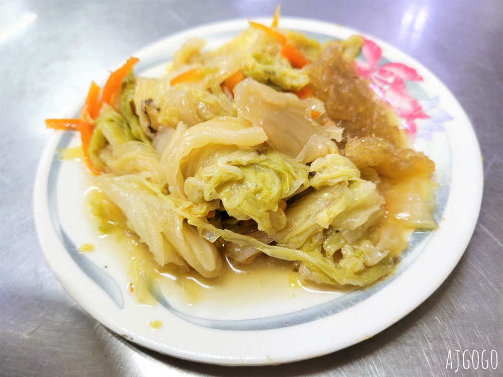 嘉義美食 金門魯肉飯 生意很好的宵夜小吃攤 筒仔米糕還行