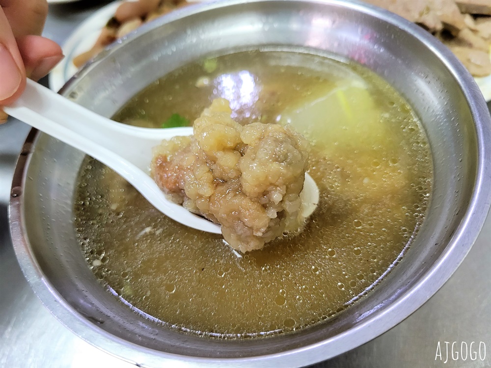 嘉義美食 金門魯肉飯 生意很好的宵夜小吃攤 筒仔米糕還行