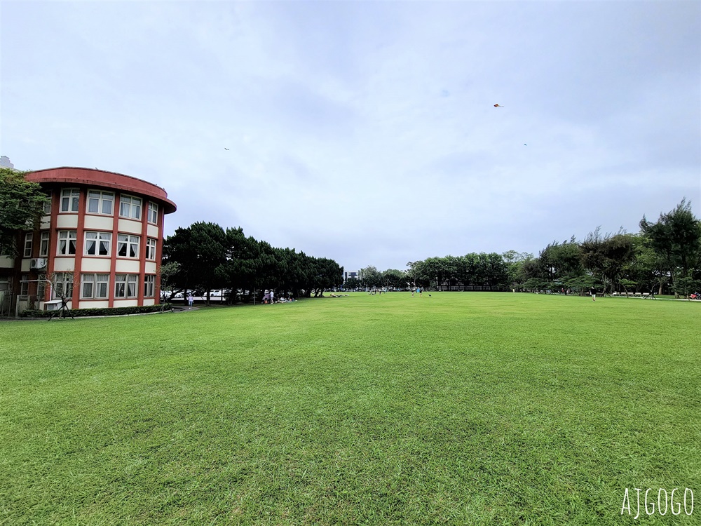 桃園景點 十一份觀光文化園區 石門水庫舊美國宿舍 大草坪野餐舒服