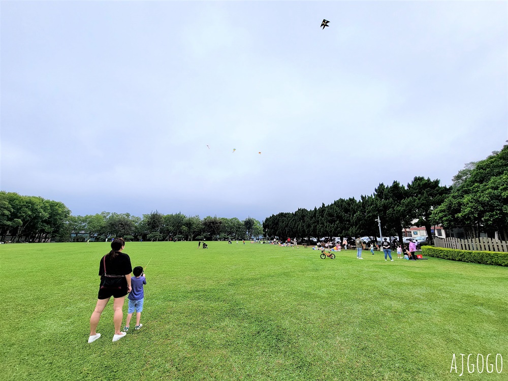 桃園景點 十一份觀光文化園區 石門水庫舊美國宿舍 大草坪野餐舒服