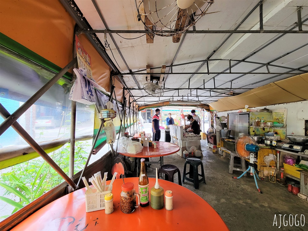 東港美食 阿扁飯湯 內關帝巷弄裡的好味道 麻醬麵、滷菜也好吃