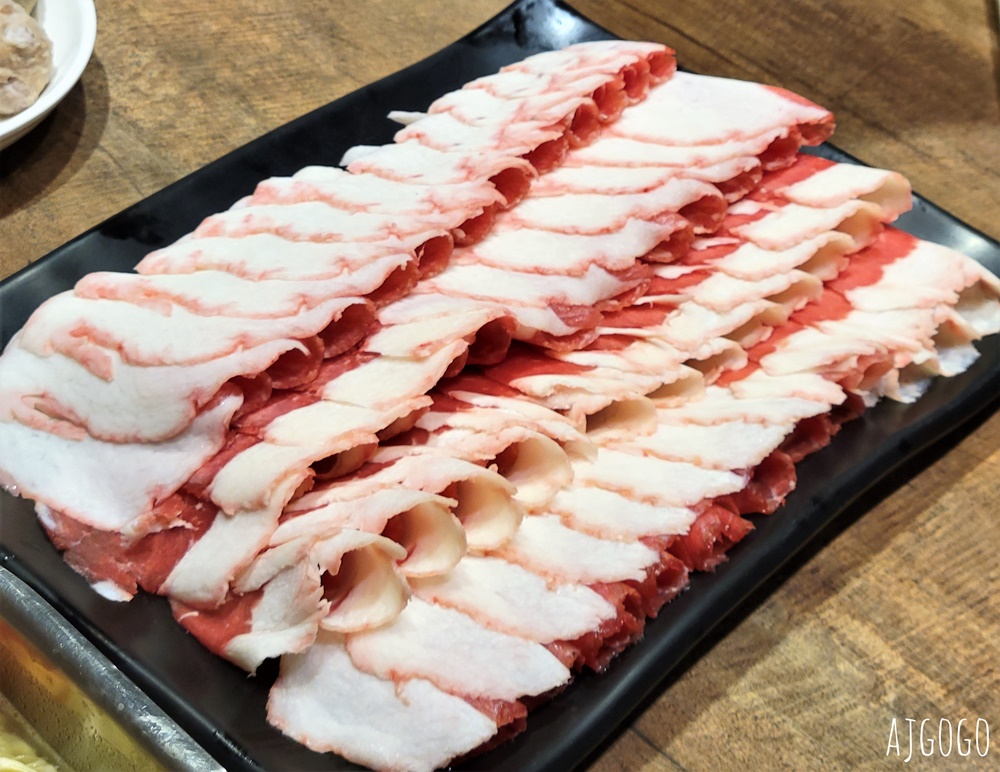 台北美食 八條老宅麻辣鍋二號店 台北麻辣鍋 牛胸肉必點 手工餃類也好吃