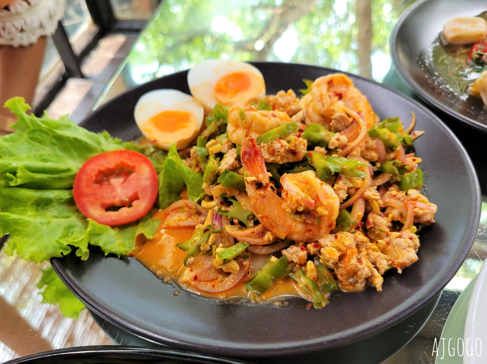 曼谷自由行 曼谷樹屋旅館 Bangkok Tree House 網美森林系餐廳 河岸樹林裡的玻璃屋