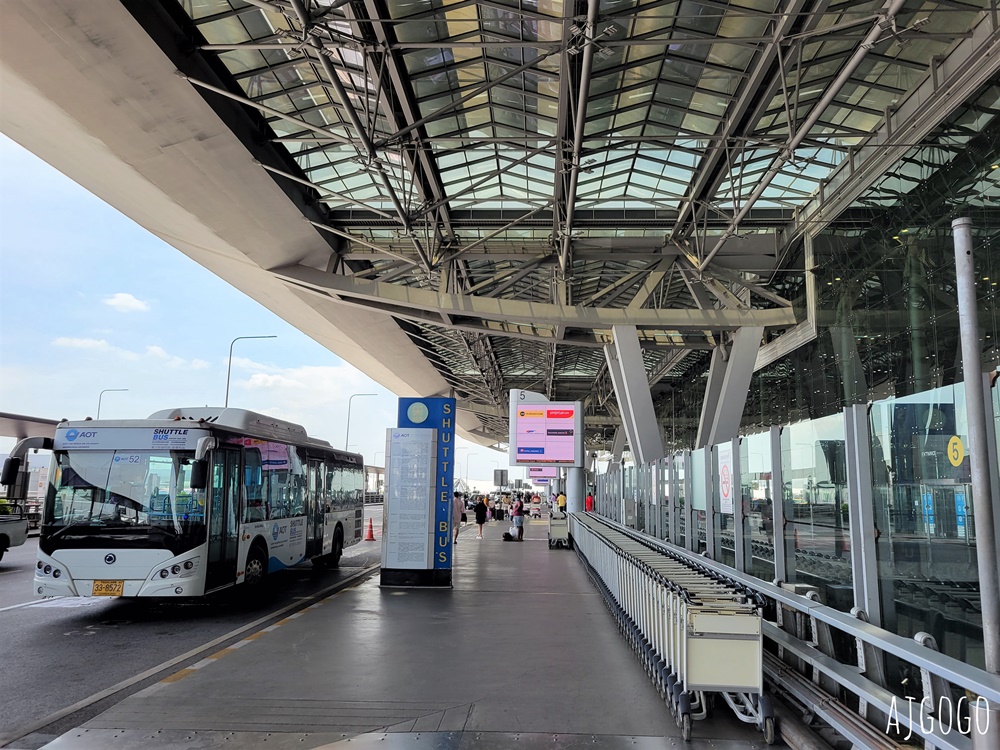 華航 曼谷-台北桃園 A350豪華經濟艙 飛機餐 開箱中華航空CI832