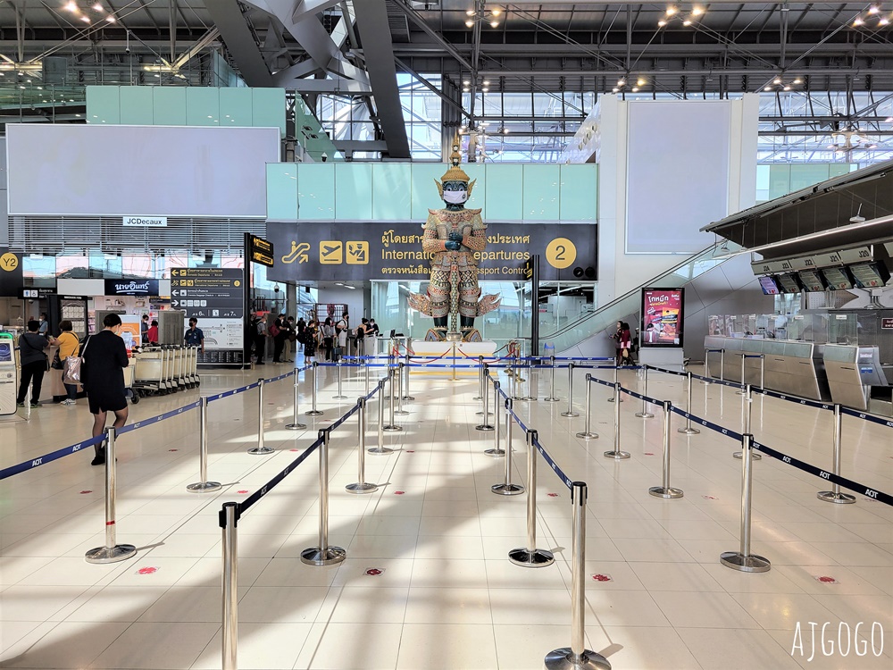 華航 曼谷-台北桃園 A350豪華經濟艙 飛機餐 開箱中華航空CI832