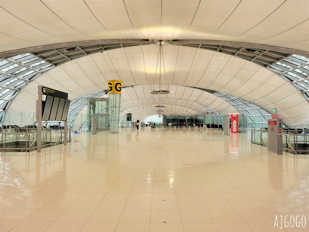 華航 曼谷-台北桃園 A350豪華經濟艙 飛機餐 開箱中華航空CI832