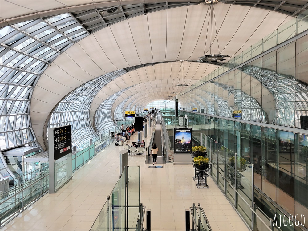 華航 曼谷-台北桃園 A350豪華經濟艙 飛機餐 開箱中華航空CI832
