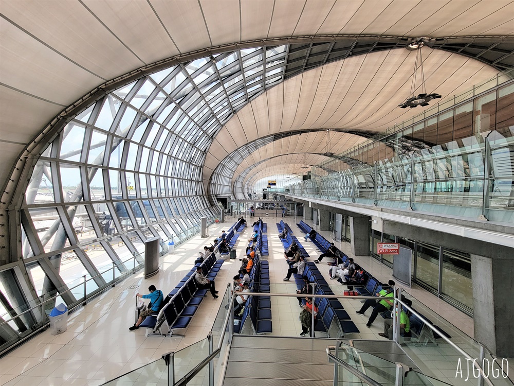 華航 曼谷-台北桃園 A350豪華經濟艙 飛機餐 開箱中華航空CI832