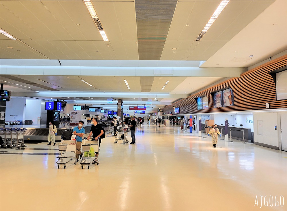 華航 曼谷-台北桃園 A350豪華經濟艙 飛機餐 開箱中華航空CI832
