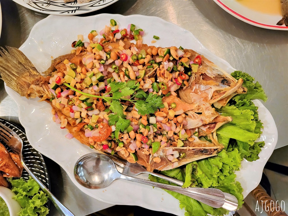 曼谷美食 lay lao-Ari 米其林指南必比登推薦的東北菜餐廳 曼谷自由行推薦