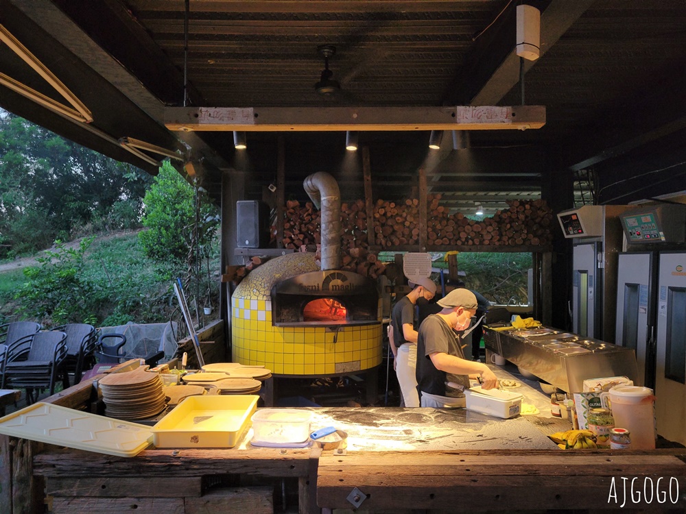 宜蘭美食 空ㄟ農場 礁溪景觀餐廳 百萬夜景很美 接駁車、停車場