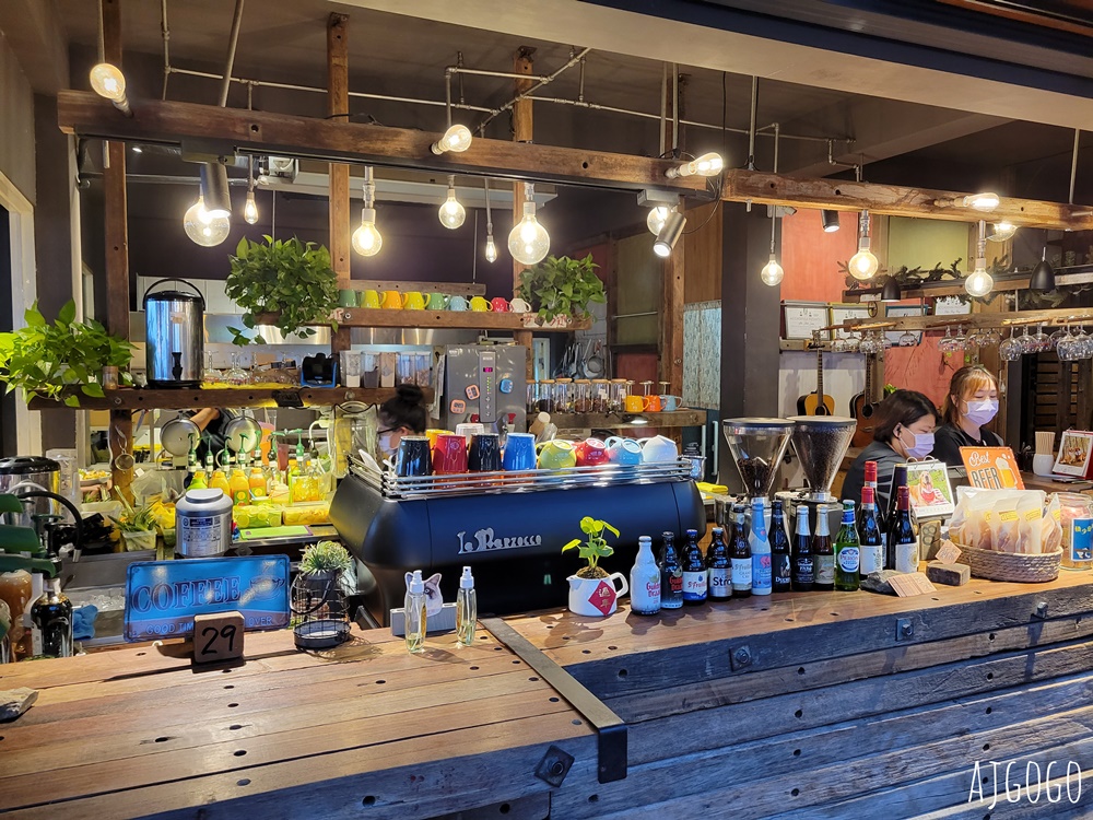 宜蘭美食 空ㄟ農場 礁溪景觀餐廳 百萬夜景很美 接駁車、停車場 宜蘭美食 空ㄟ農場 礁溪景觀餐廳 百萬夜景很美 接駁車、停車場