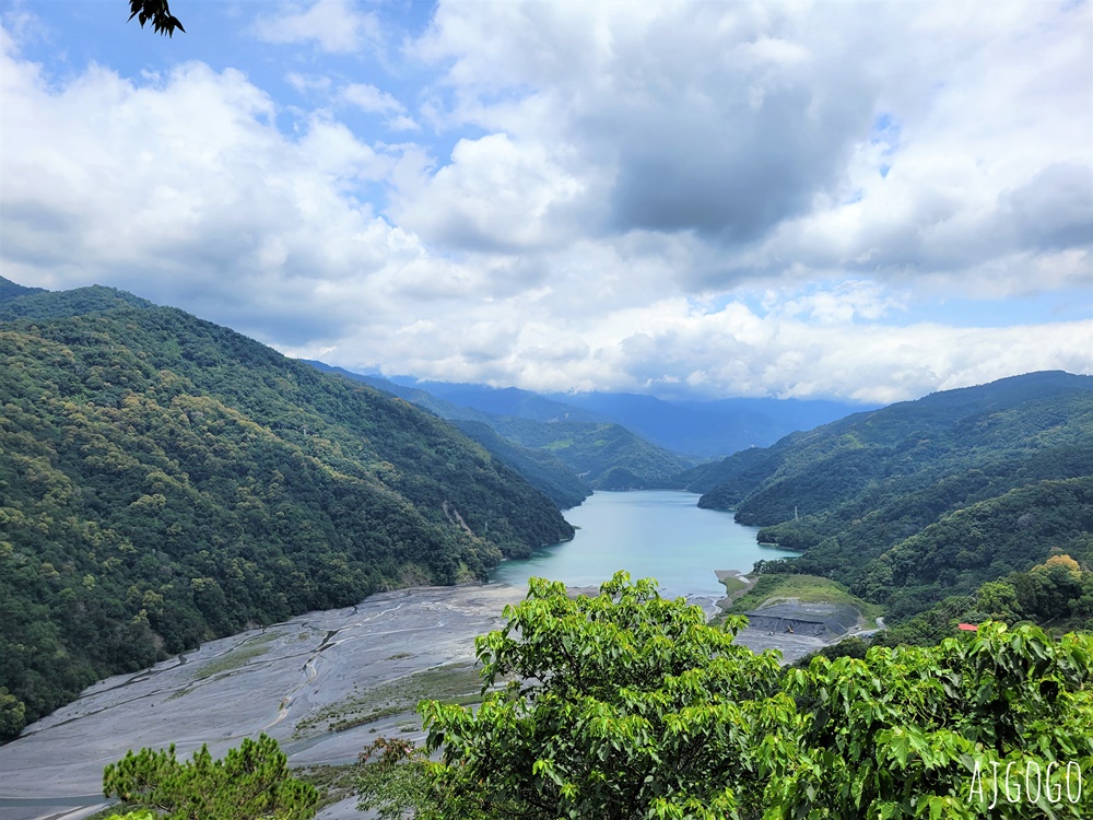南投美食 塔洛彎景觀餐廳 看霧社水庫吃烤雞 碧湖山景超美 南投美食 塔洛彎景觀餐廳 看霧社水庫吃烤雞 碧湖山景超美