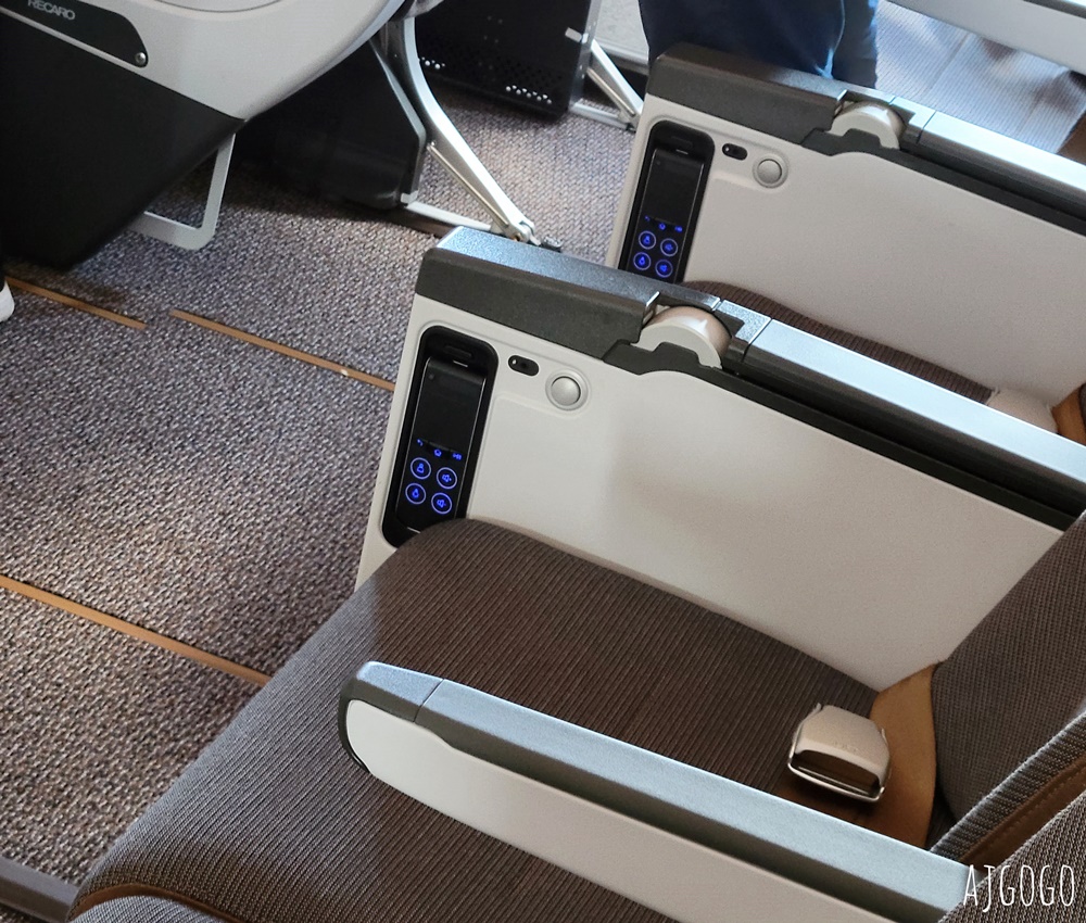 星宇航空 桃園-曼谷機票 A330經濟艙飛機餐、星宇特調 開箱JX741